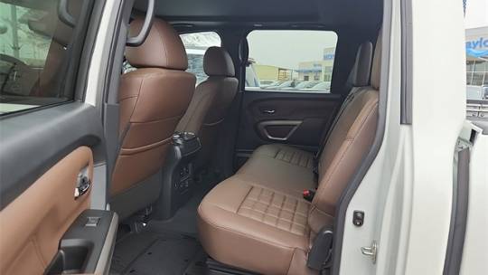 2023 nissan titan