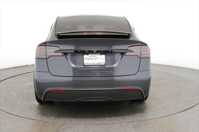 2023 tesla model x standard range