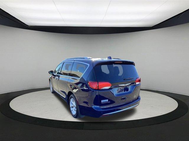 2017 chrysler pacifica touring-l plus