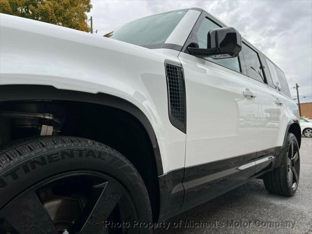 2024 land rover defender pano roof - 360 camera- air suspension- 22s -sharp