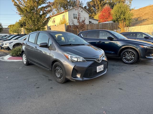 2017 toyota yaris le