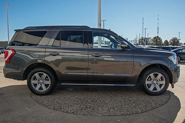 2019 ford expedition xlt
