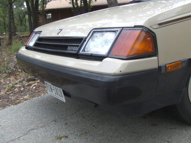 1982 toyota celica gt hatchback 5 speed