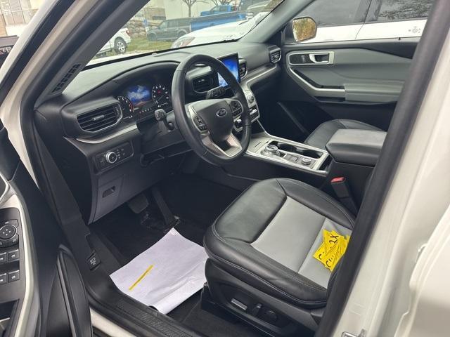 2022 ford explorer xlt