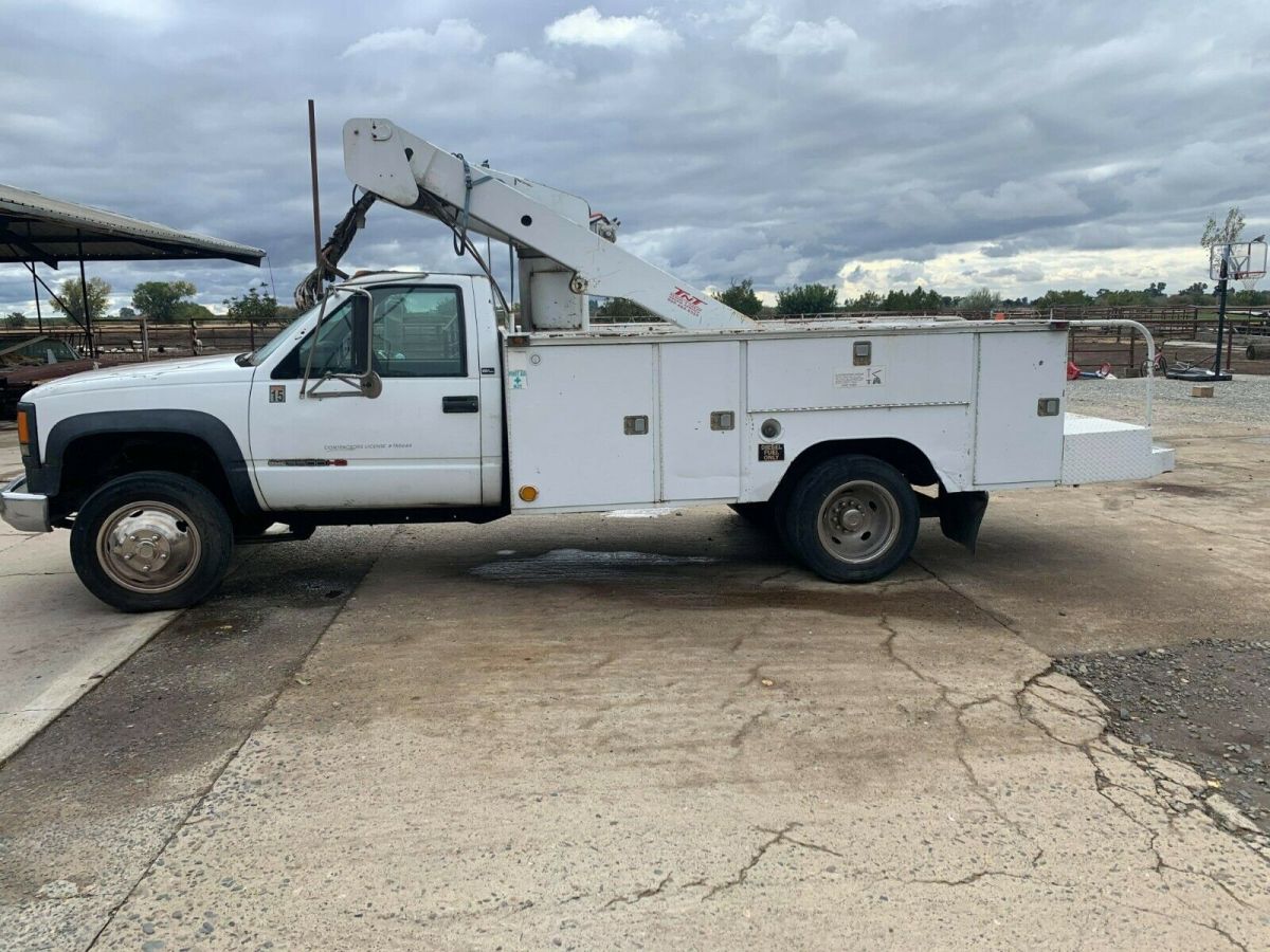 gmc 3500hd boom truck