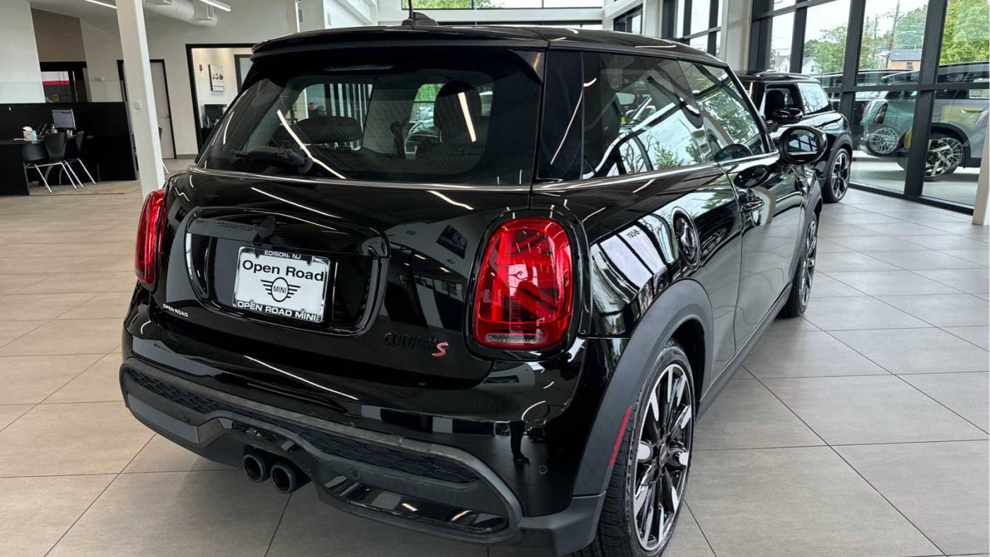 2022 mini hardtop 2 door cooper s