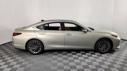2025 Lexus ES