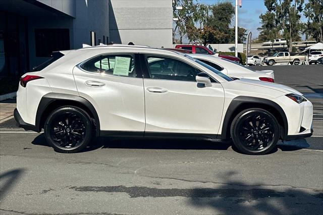 2022 lexus ux 200 base