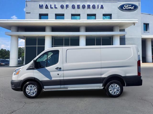 2022 ford transit-150 base
