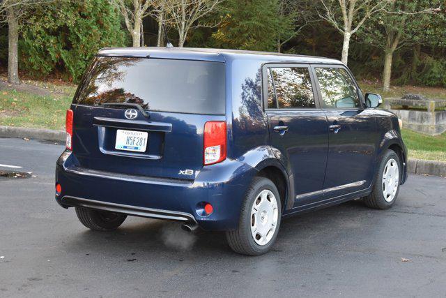 2013 scion xb 10 series