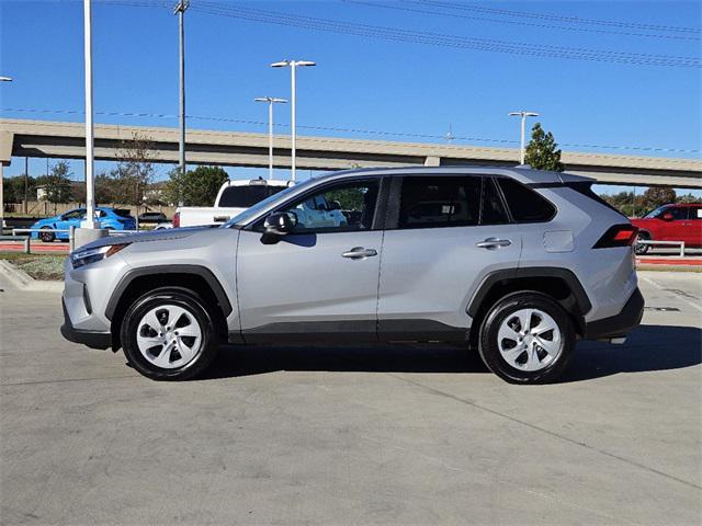2024 toyota rav4 le
