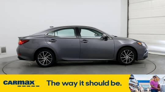 2016 Lexus ES
