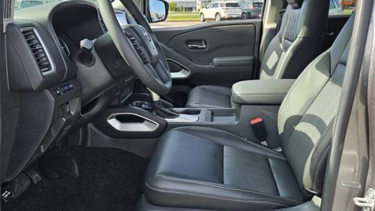 2024 Nissan Navara (Frontier) sl