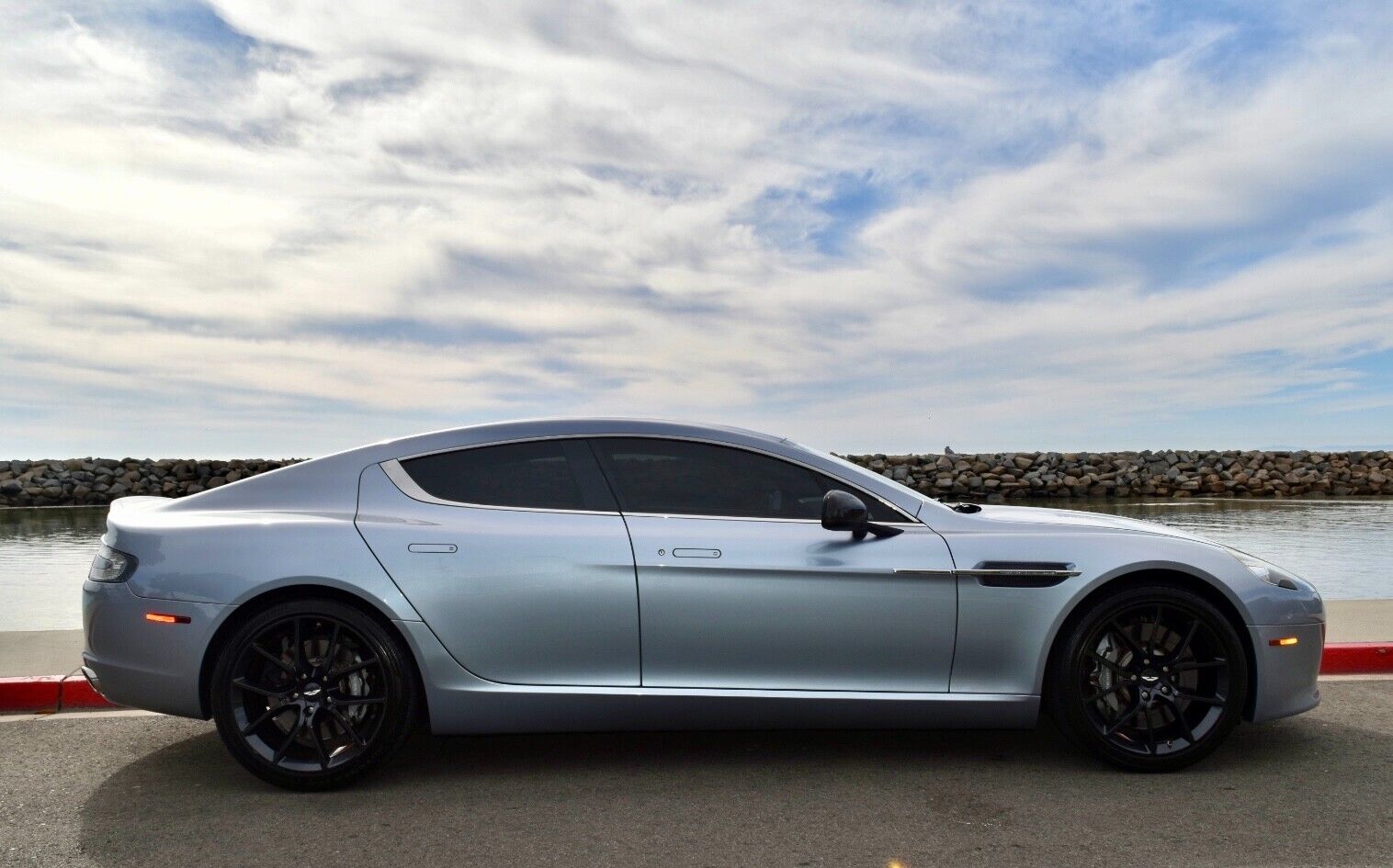 2014 aston martin rapide