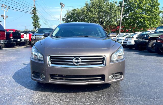 2012 nissan maxima sv
