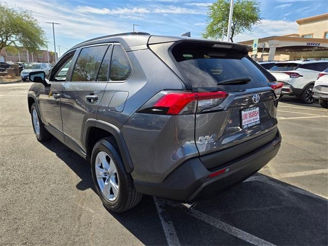 2019 toyota rav4 xle