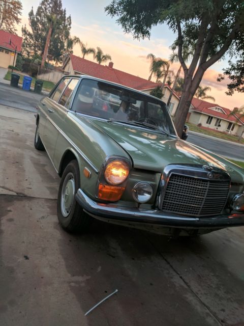 classic rare 1969 green mercedes benz 230