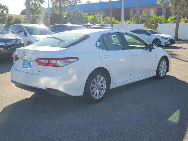 2018 toyota camry le