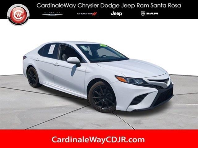 2020 toyota camry se