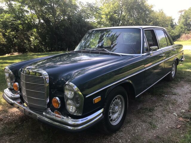 1972 mercedes-benz 280s 4door sedan; 47k miles; 2nd owner; no rust; new tires
