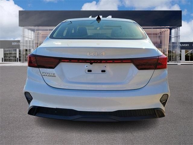 2022 kia forte lxs