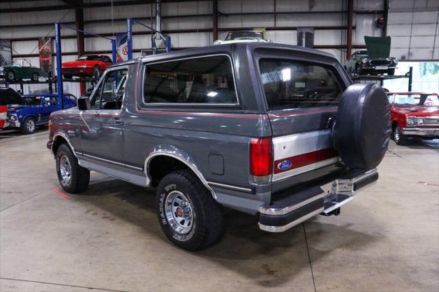 1990 ford bronco xlt 2dr 4wd suv