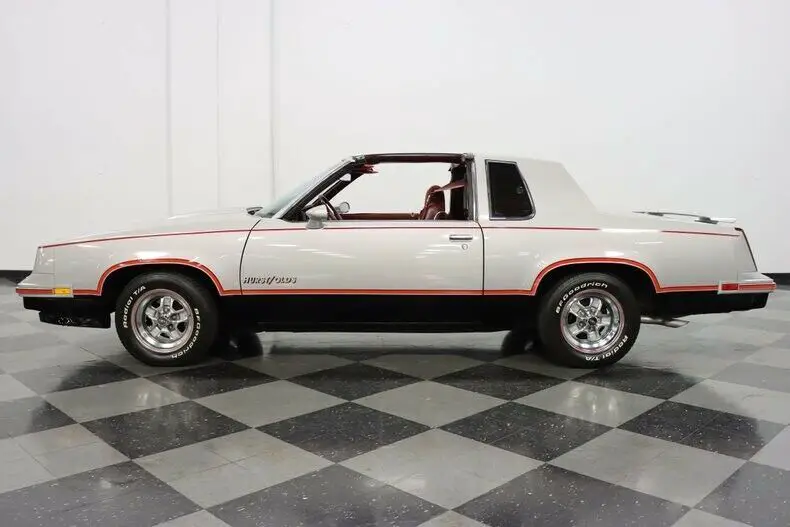 very clean & rare hurst/olds w/ t-tops & lightning sticks! a/c, only 37k miles!