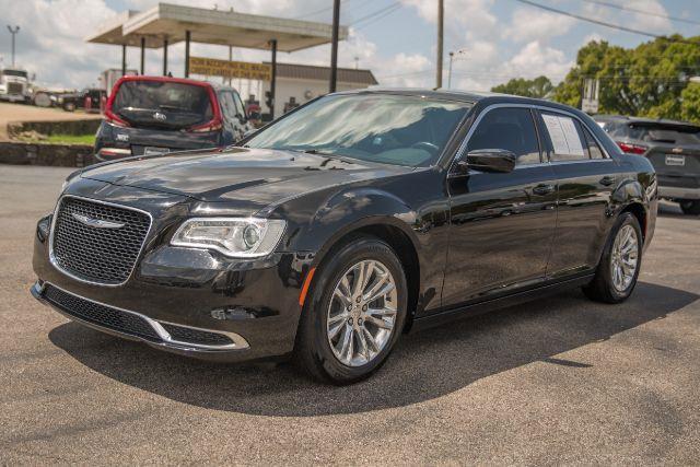 2019 chrysler 300 touring