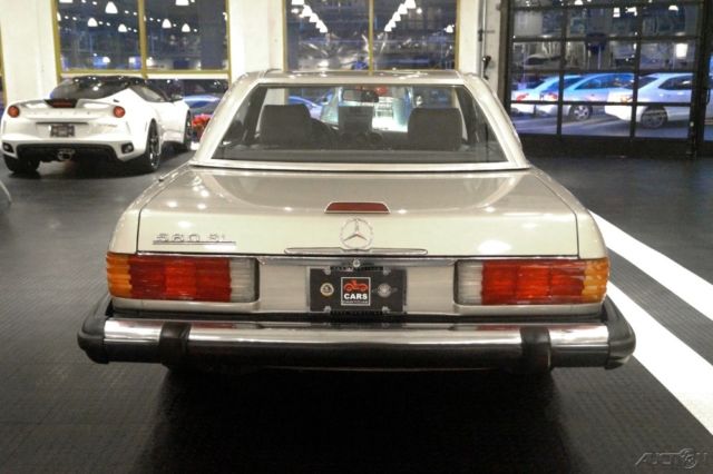 1989 2 dr convertible used 5.6l v8 16v automatic rwd convertible