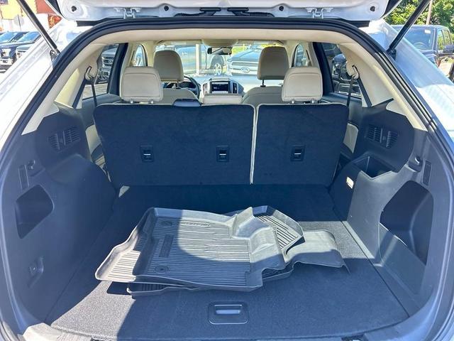 2024 ford edge se