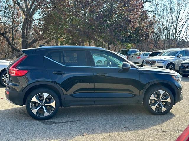 2024 volvo xc40 b5 plus bright theme