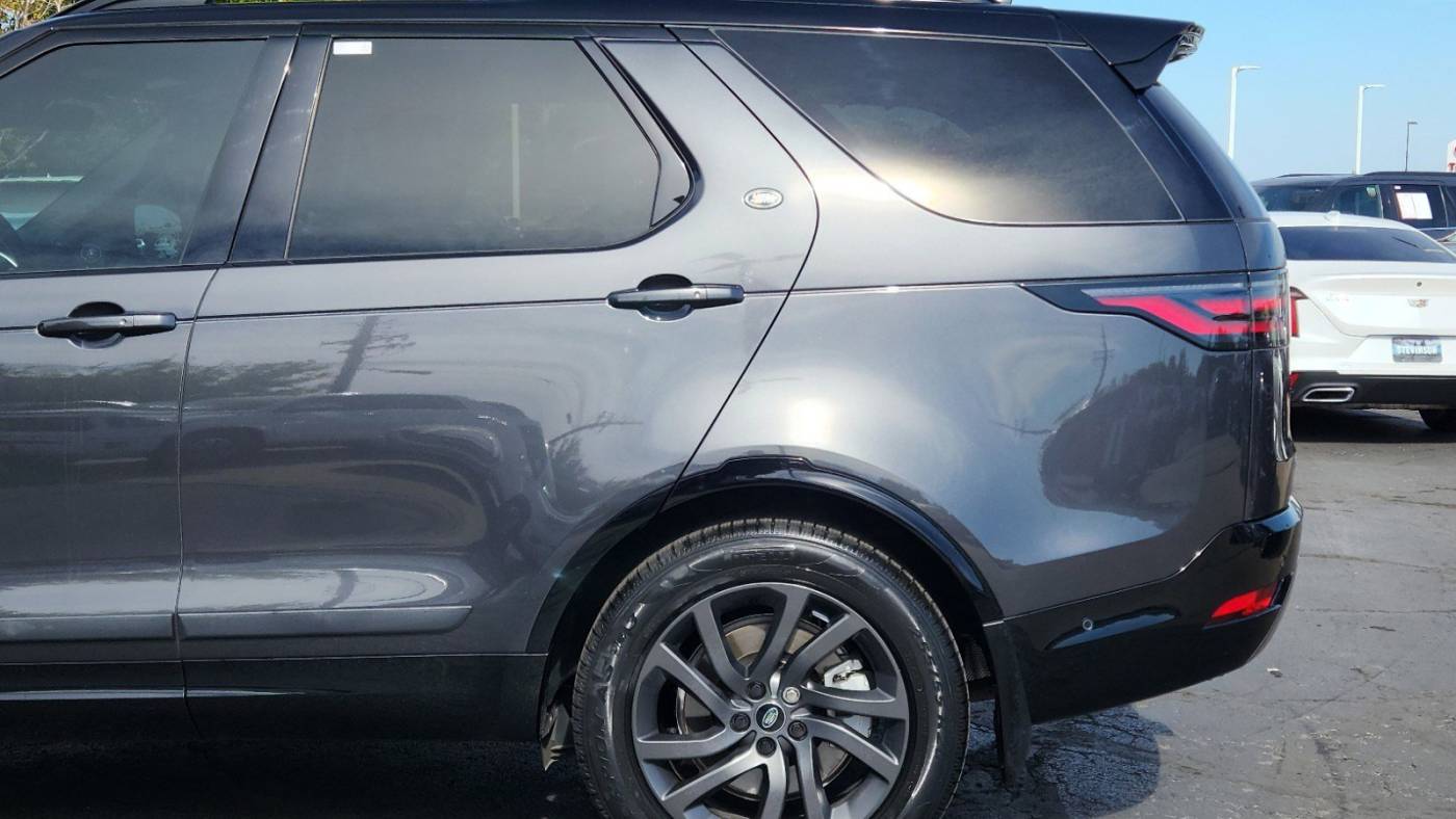 2021 land rover discovery p300 s r-dynamic