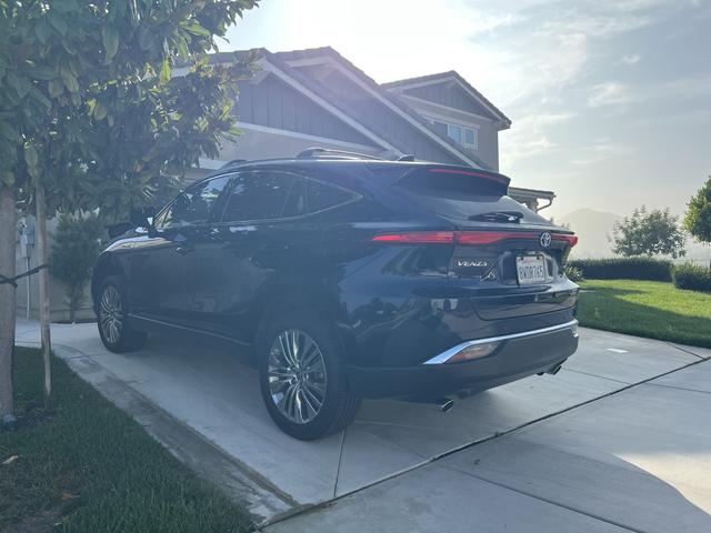 2021 toyota venza xle