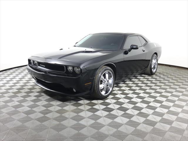 2012 dodge challenger sxt