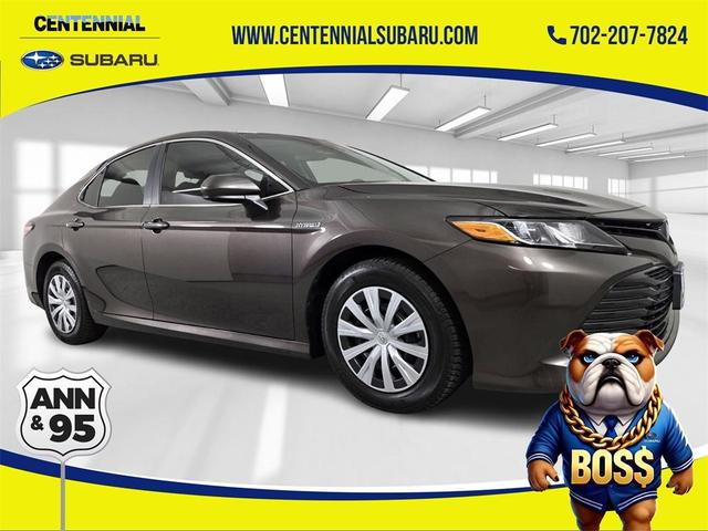 2018 toyota camry hybrid le