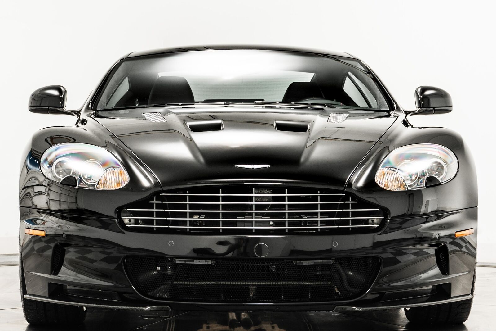 2012 aston martin dbs