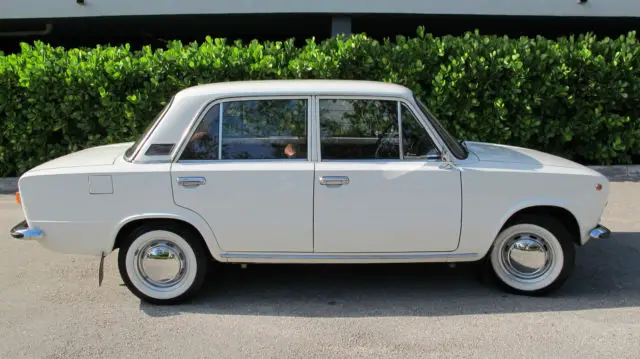 1984 lada 2101 vaz-21013 zhiguli