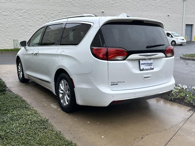 2019 chrysler pacifica touring-l