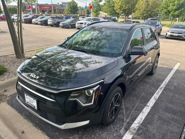 2024 kia niro lx