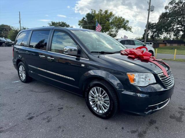 2014 chrysler town & country touring-l