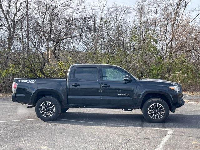 2022 toyota tacoma trd sport