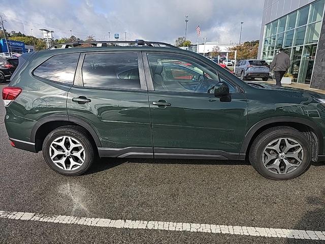2022 subaru forester premium