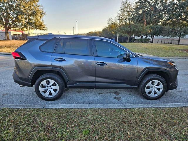 2024 toyota rav4 le