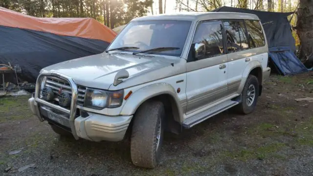 mitsubishi pajero, diesel, 4x4, intercooler turbo, runs great
