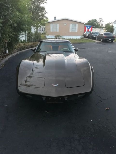 1979 corvette t-top 2 door coupe