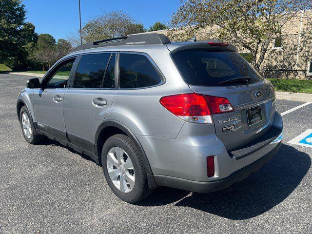2011 subaru outback 3.6 r limited
