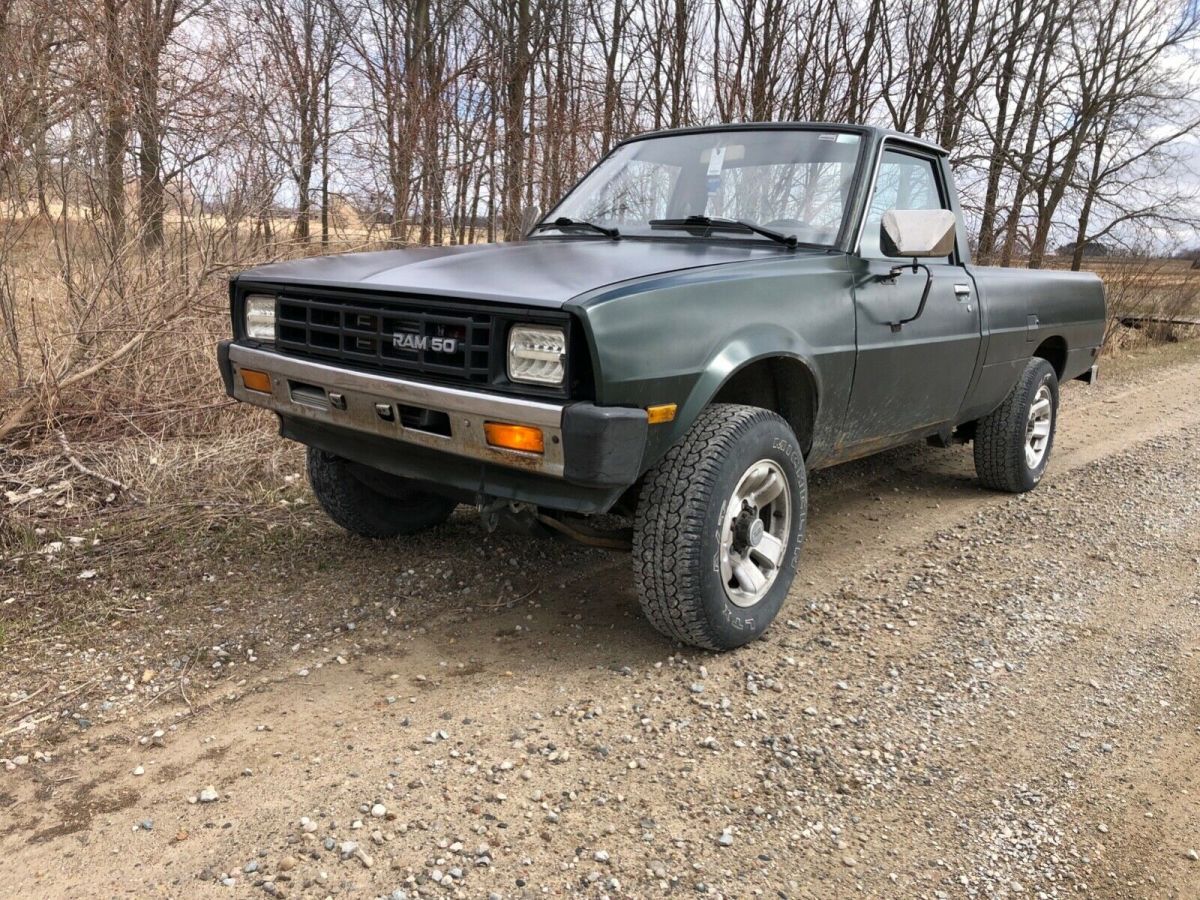 1985 mitsubishi mighty max diesel 4wd