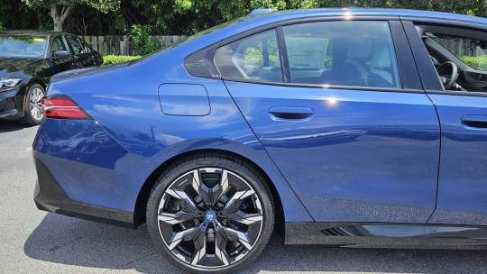 2024 BMW i5