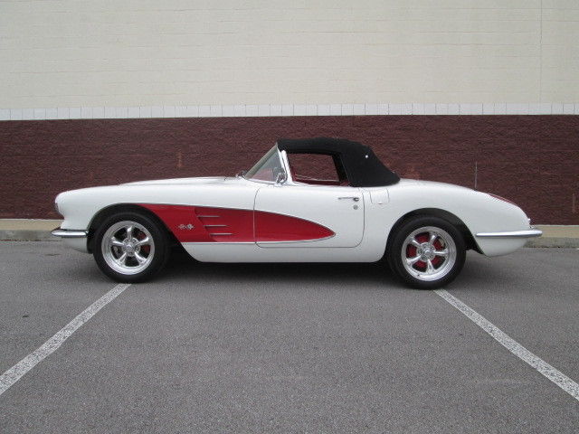 1960 corvette, off-frame restoration. dual four barrels, 5-speed manual trans