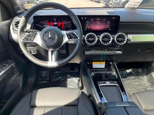 2024 mercedes-benz glb 250 base 4matic